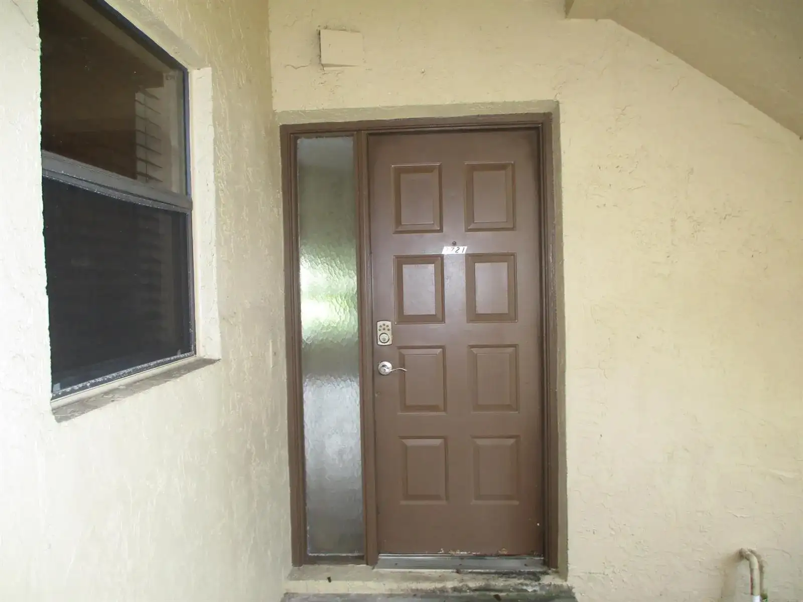3721 Cocoplum Circle, Coconut Creek FL 33063 photo 2