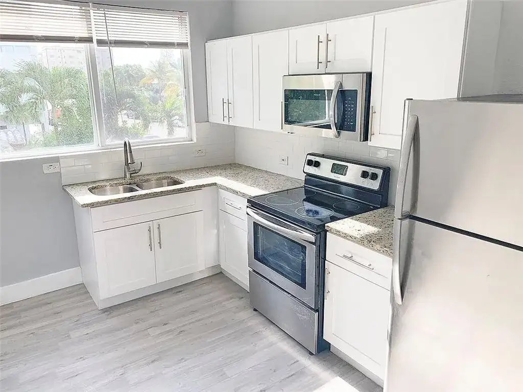 702 S 17TH Avenue # 8, Hollywood FL 33020 photo 2