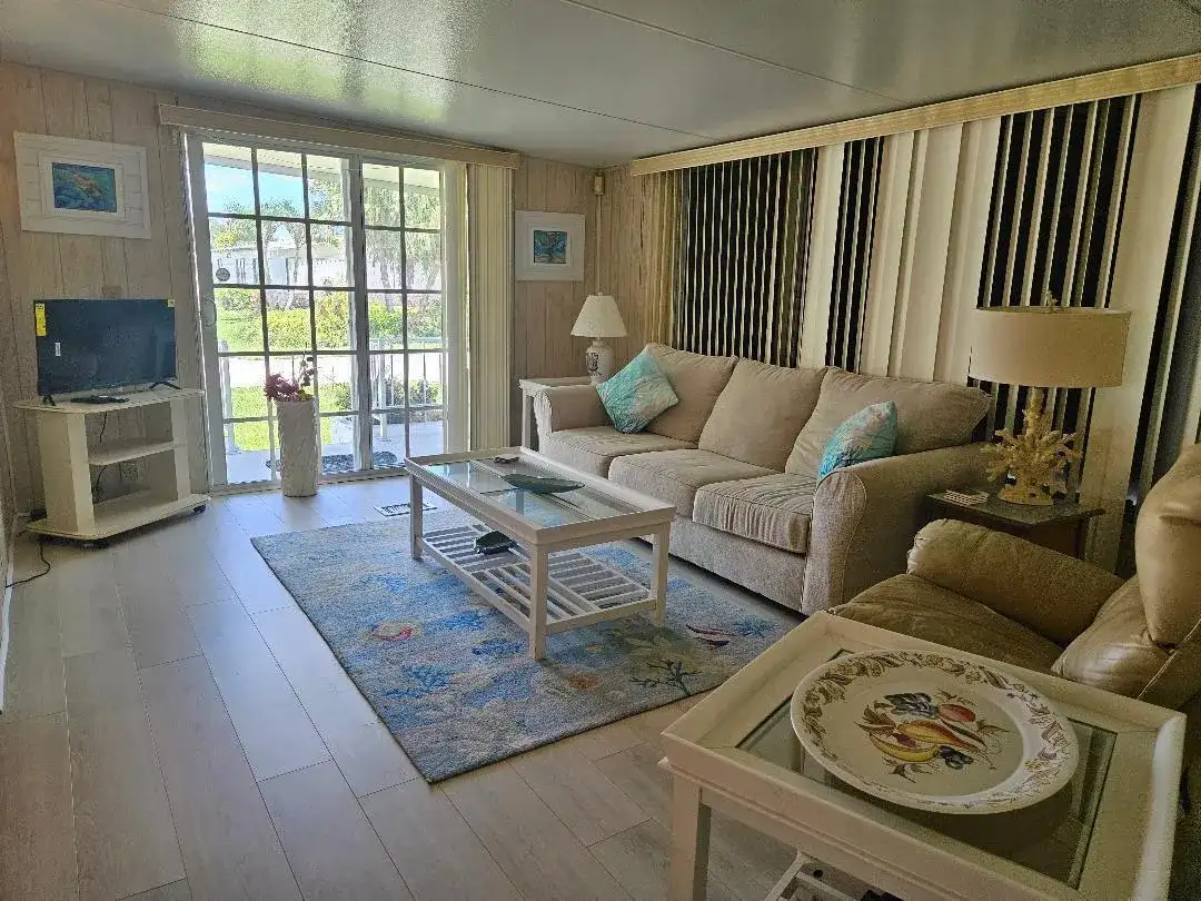 6948 SE DELEGATE Street, Hobe Sound FL 33455 photo 4