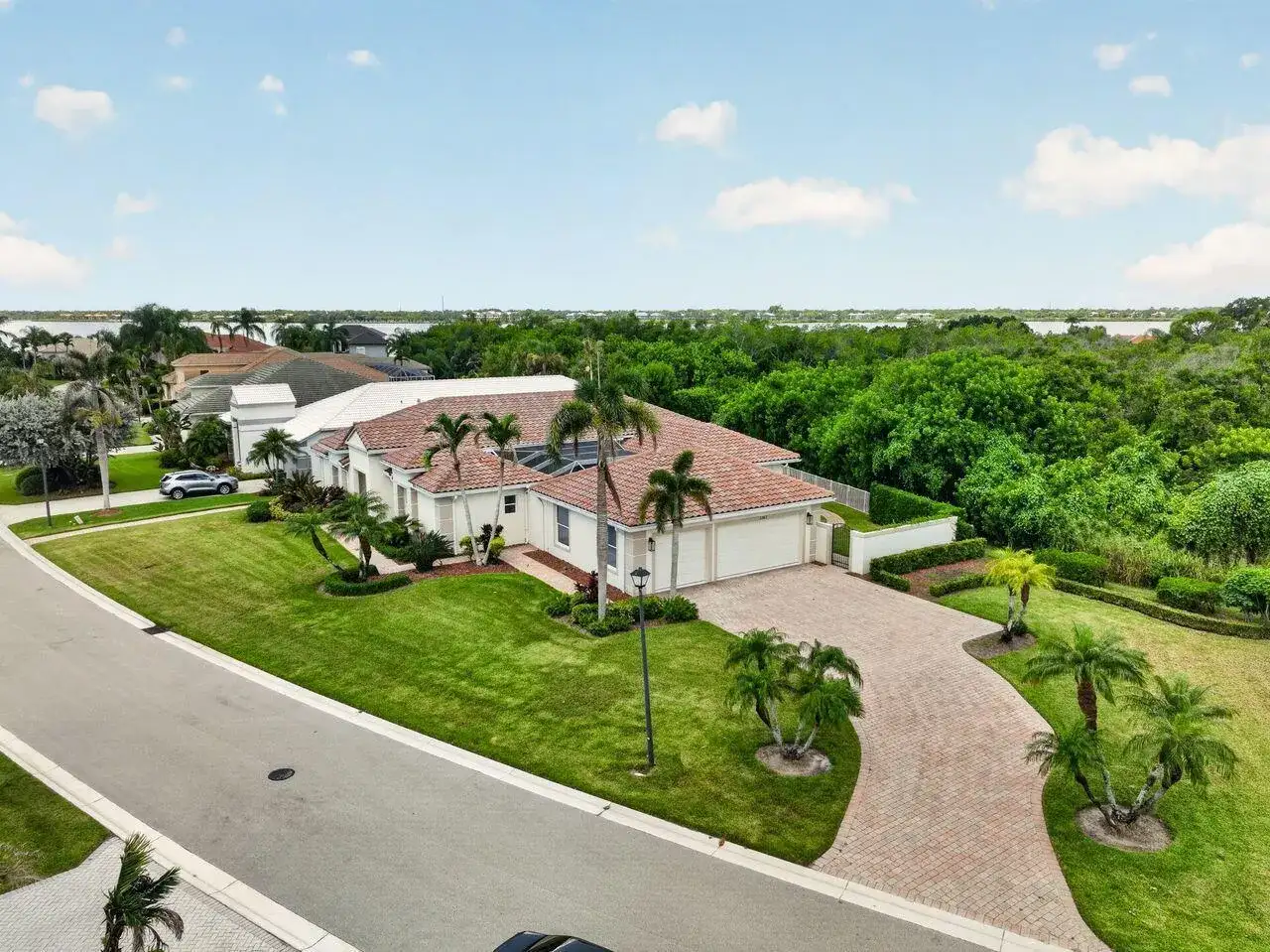 3202 SE BRAEMAR Way, Port St. Lucie FL 34952 photo 4