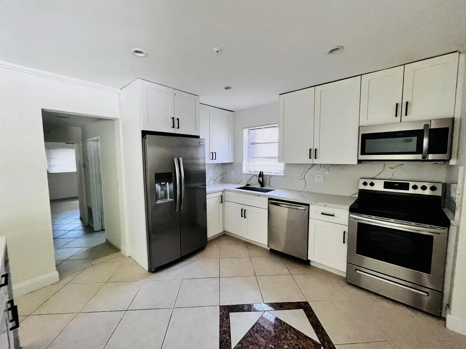 924 Johnson Street, Hollywood FL 33019 photo 5