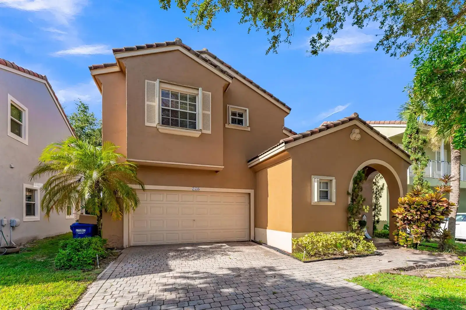 7538 NW 17TH Drive, Pembroke Pines FL 33024 photo 2