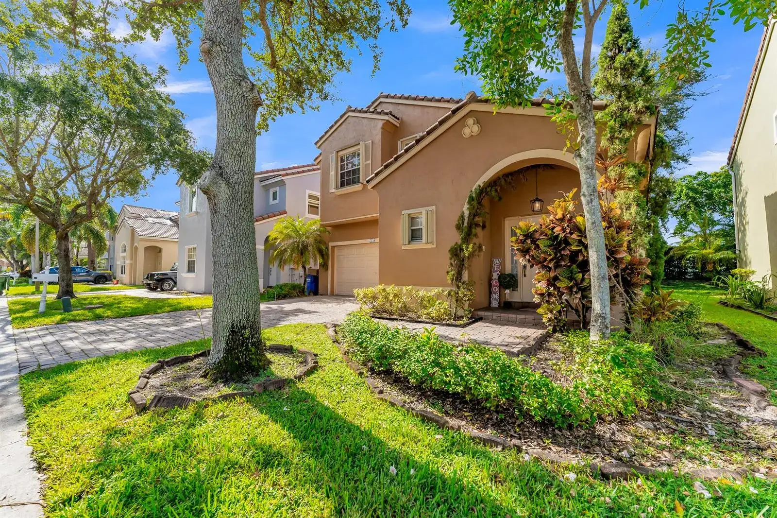 7538 NW 17TH Drive, Pembroke Pines FL 33024 photo 3