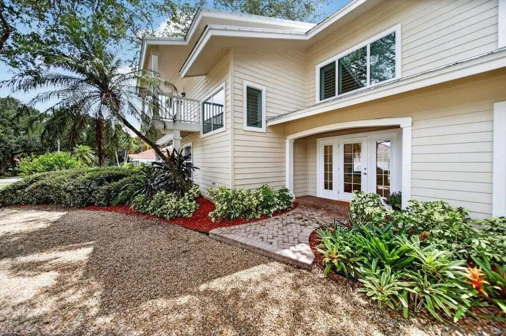 15 HERITAGE Way, Sewalls Point FL 34996 photo 2