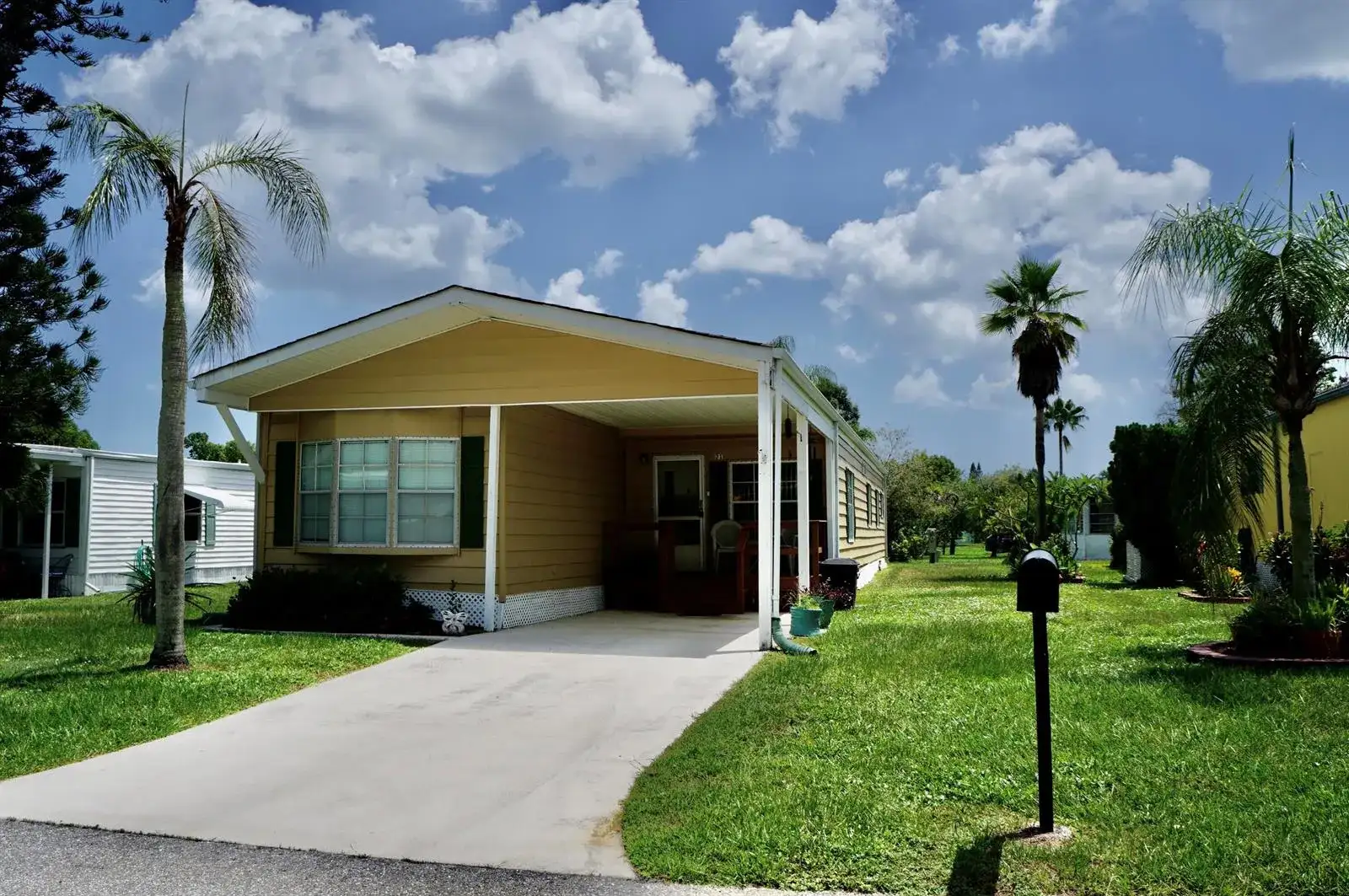 21 SE Iberian Lane, Port St. Lucie FL 34952 photo 2
