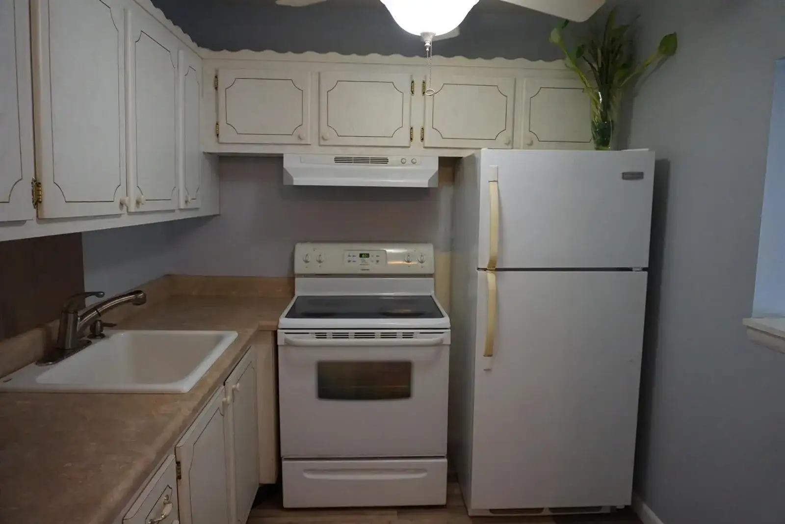 202 Andover H, West Palm Beach FL 33417 photo 2