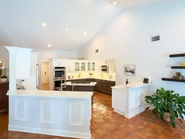 3700 Embassy Drive, West Palm Beach FL 33401 photo 5