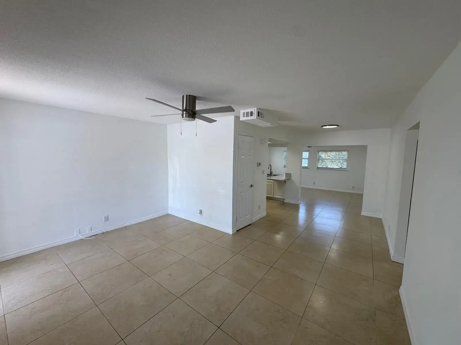 4717 NW 49TH Place, Tamarac FL 33319 photo 3