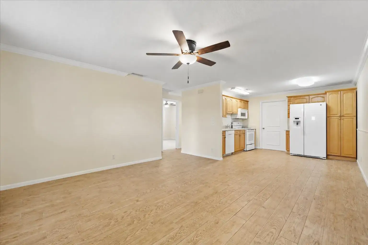 260 JENNINGS Avenue # 262, FL 33463 photo 2