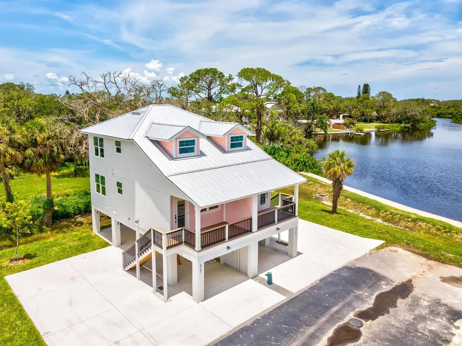 6707 WANDER Lane, New Port Richey FL 34652 photo 2