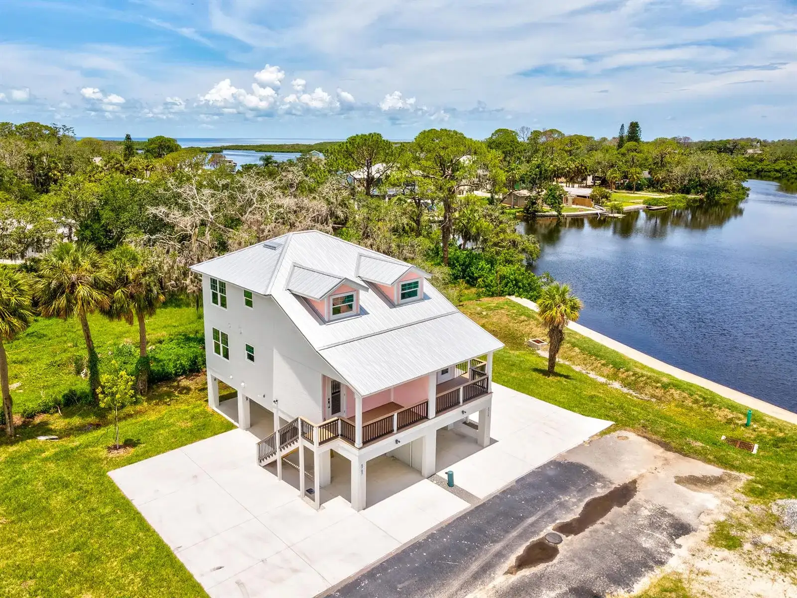 6707 WANDER Lane, New Port Richey FL 34652 photo 3