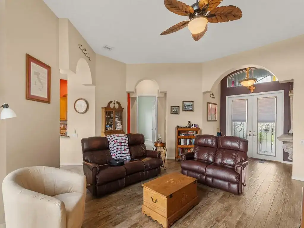 204 NW Liseron Way, Port St. Lucie FL 34986 photo 5