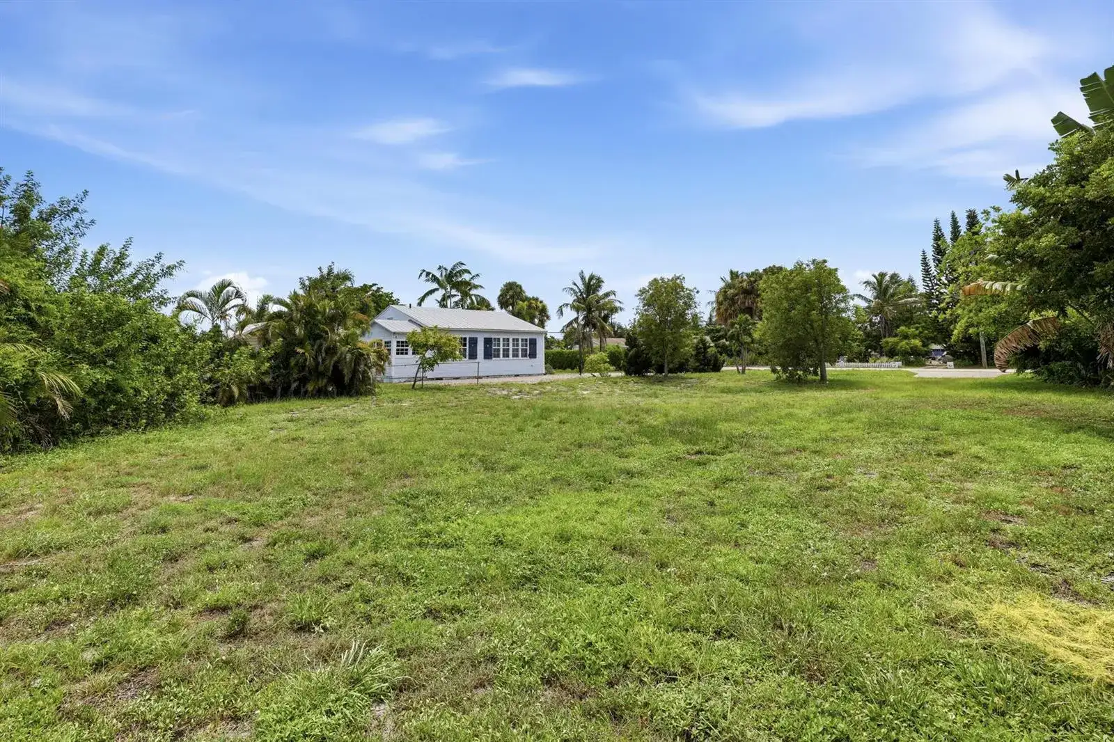 233 S SWINTON Avenue, Delray Beach FL 33444 photo 4
