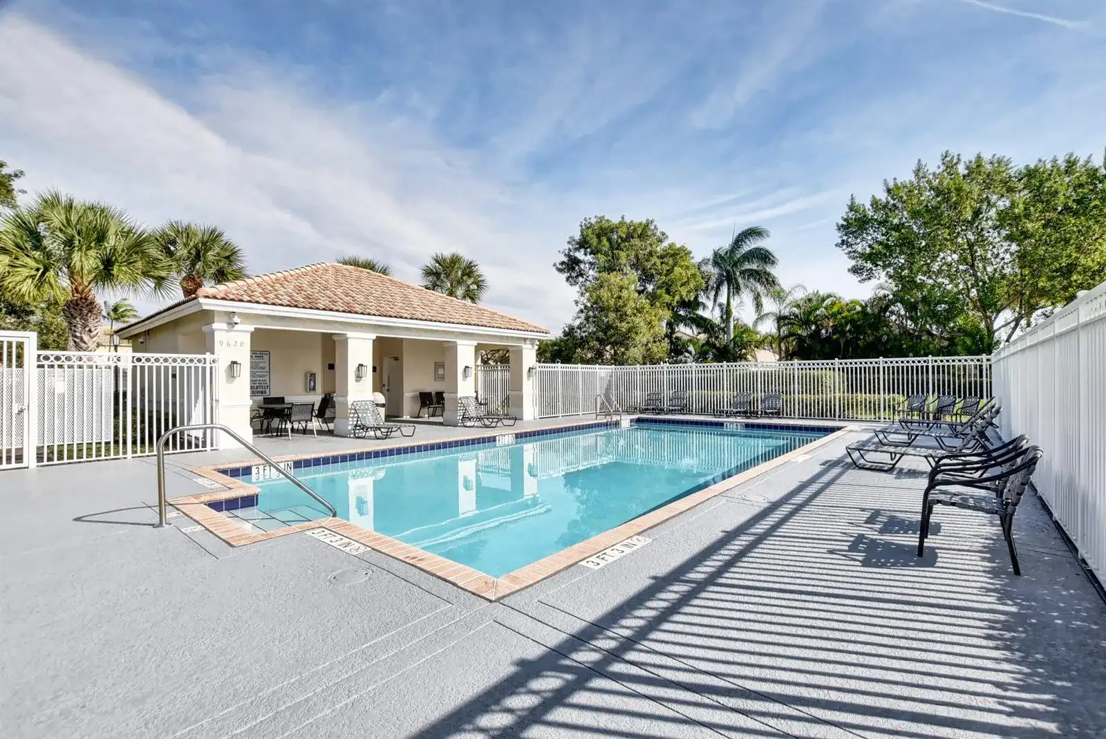9650 Lago Drive, Boynton Beach FL 33472 photo 5
