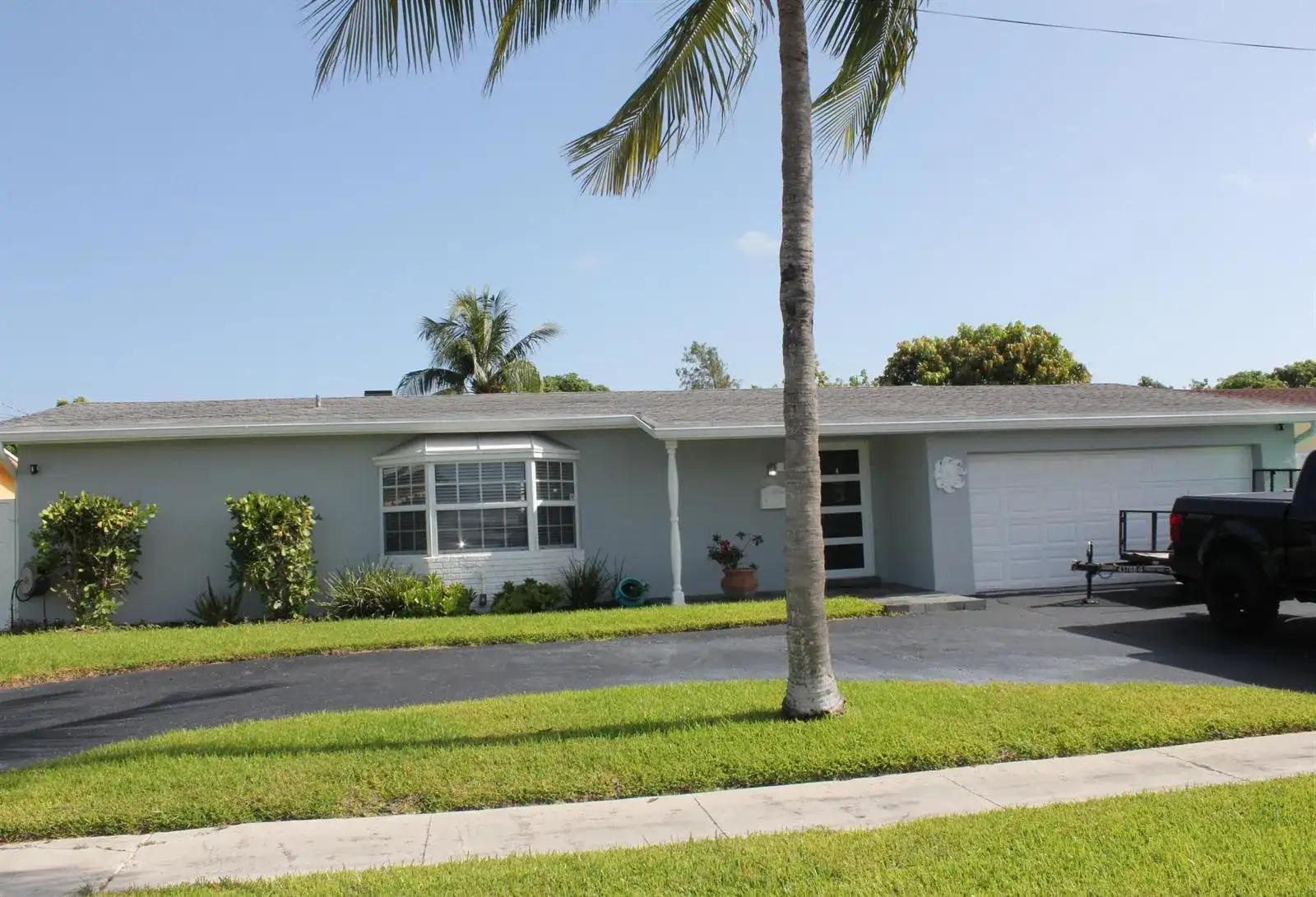 8571 NW 24th Court, Sunrise FL 33322 photo 2