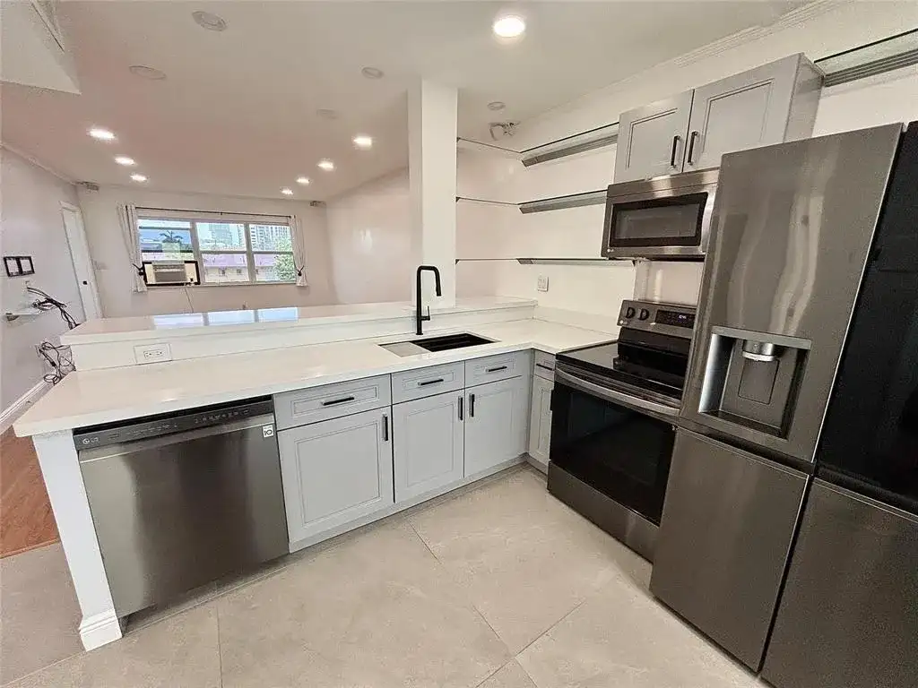 2820 NE 201ST Terrace # F326, Aventura FL 33180 photo 2