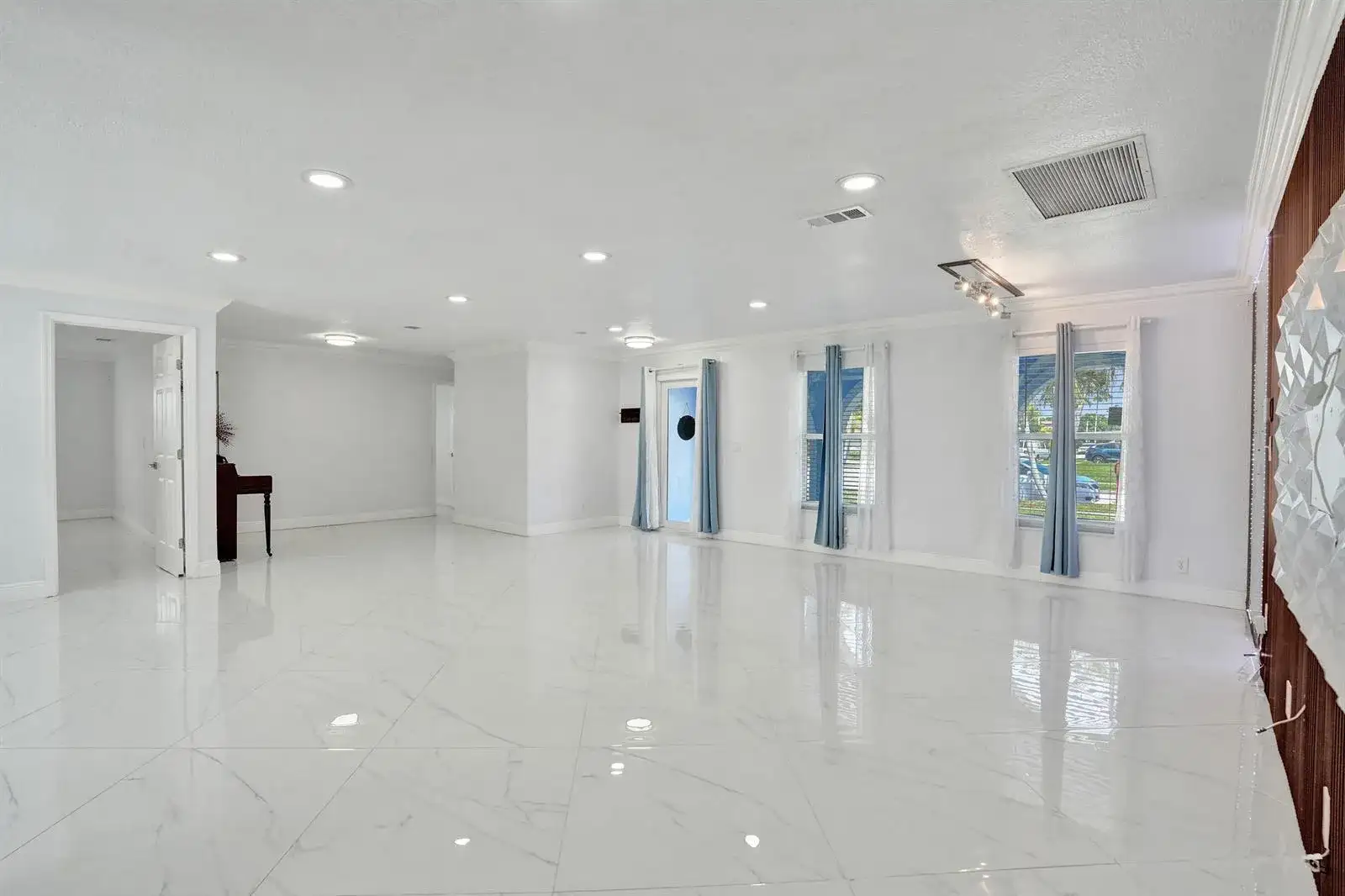 855 NW 80TH Terrace, Margate FL 33063 photo 3