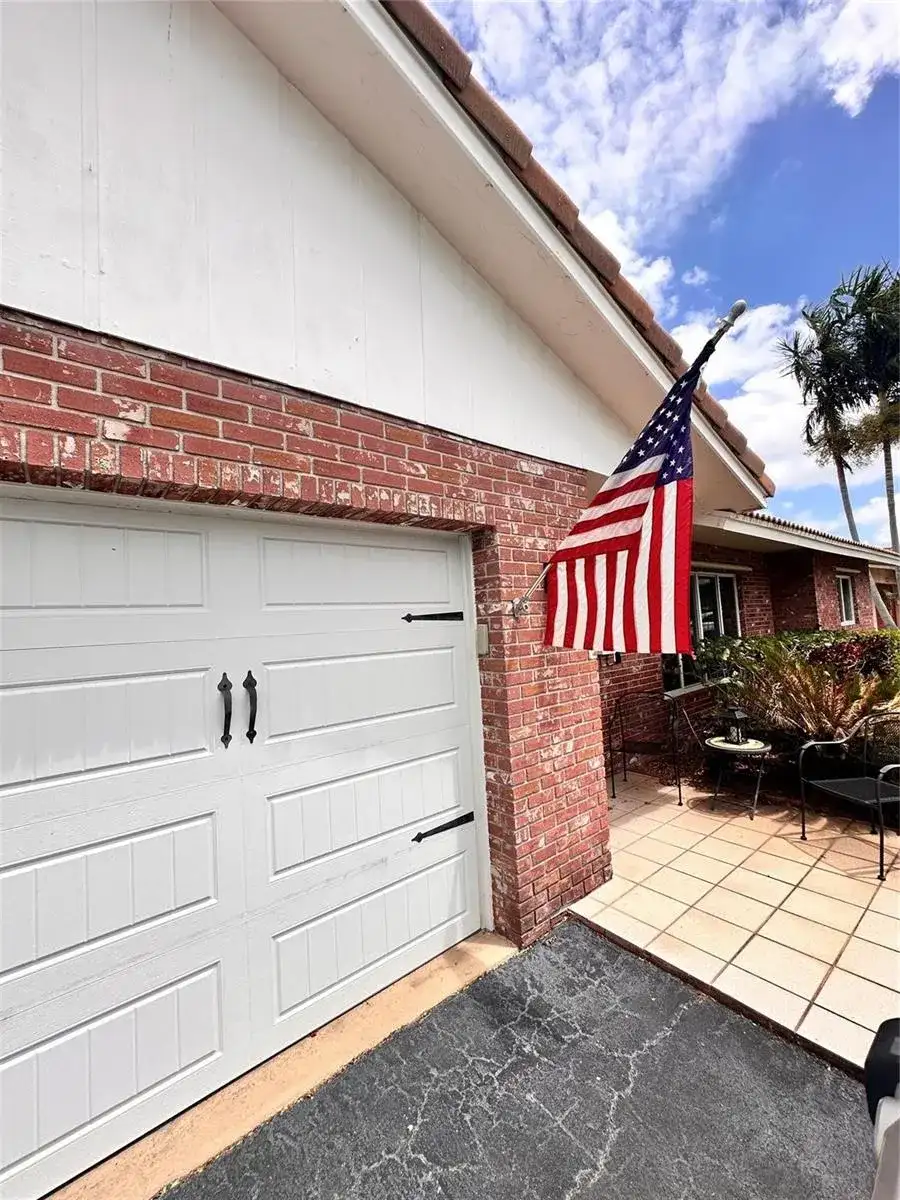 1098 NW 15TH Avenue, Boca Raton FL 33486 photo 3