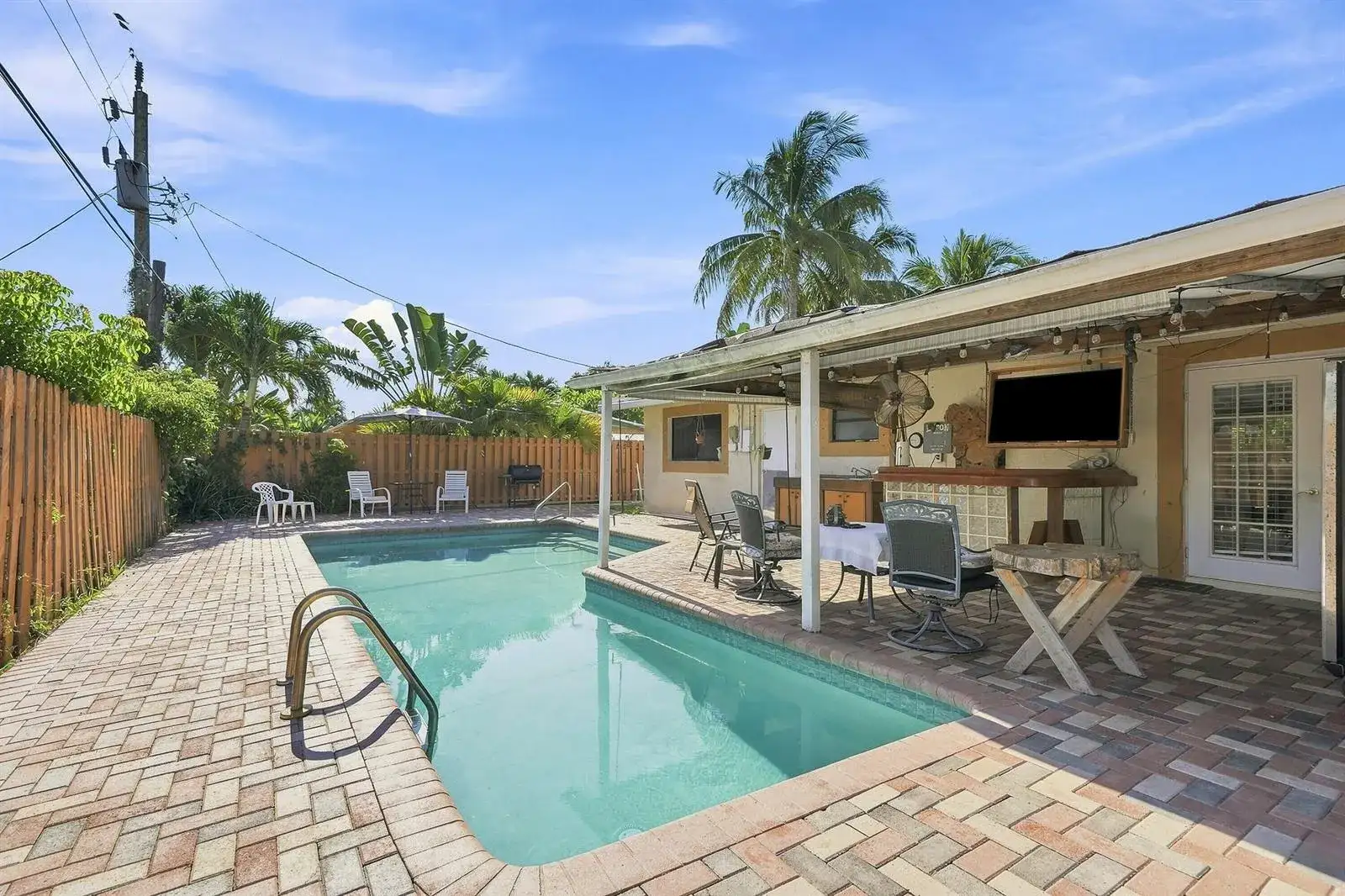 2511 NE 12TH Court, Pompano Beach FL 33062 photo 4