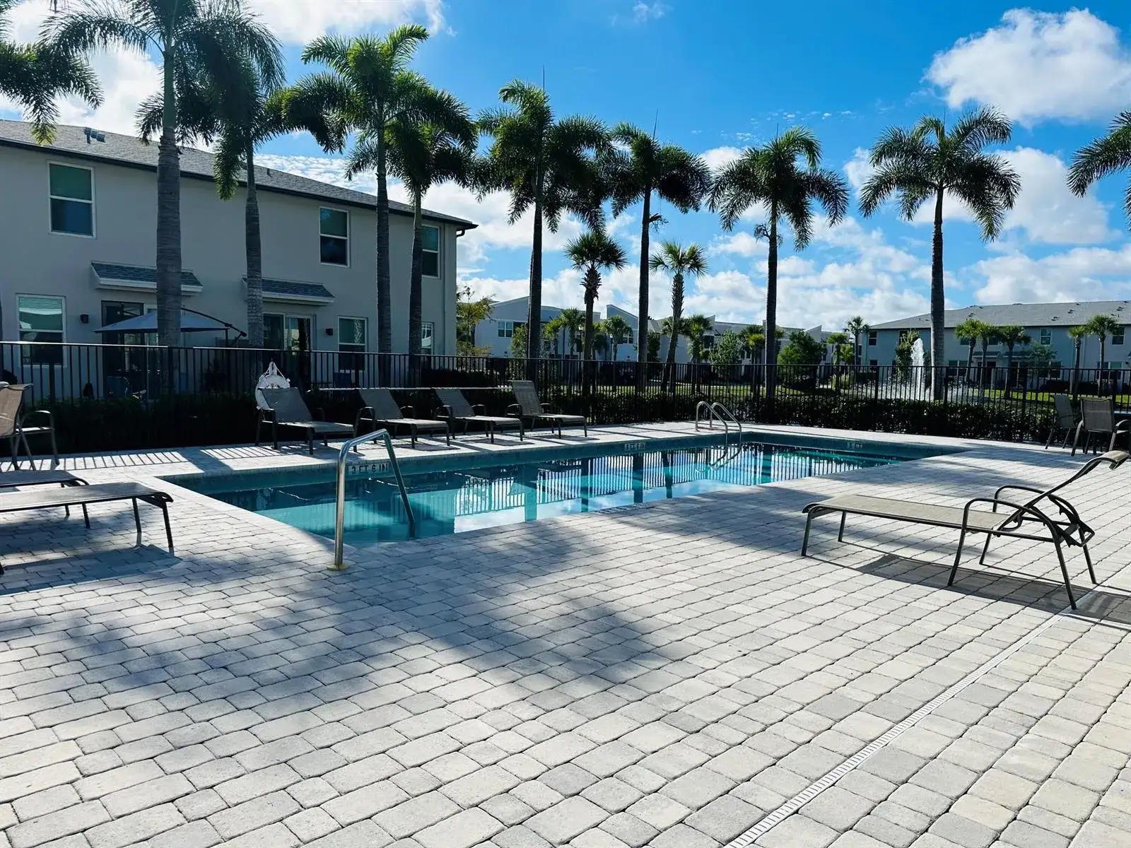 3949 SE MENTMORE Lane, Stuart FL 34997 photo 4