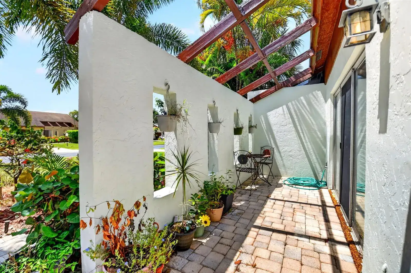 6747 Starkeys Place, Lake Worth FL 33467 photo 4