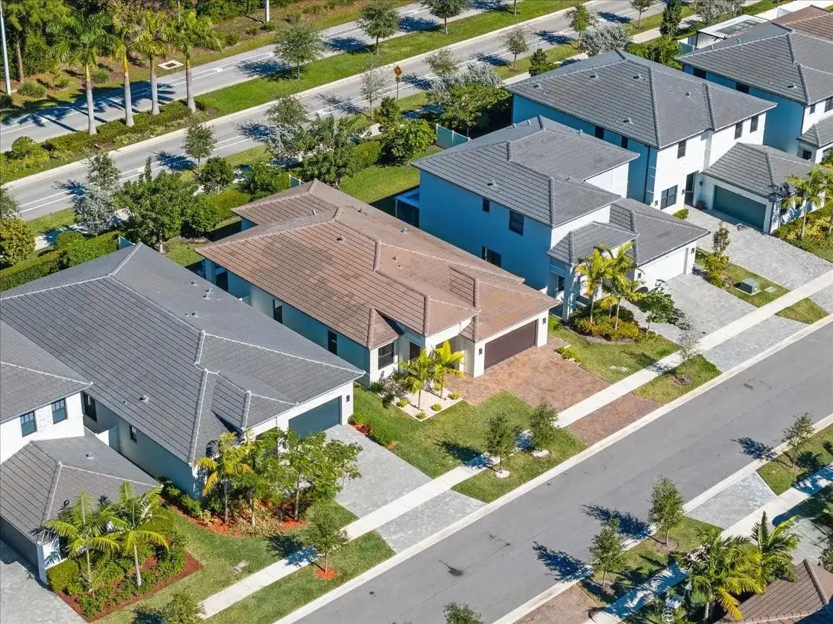17429 SW 41st Street, Miramar FL 33029 photo 2