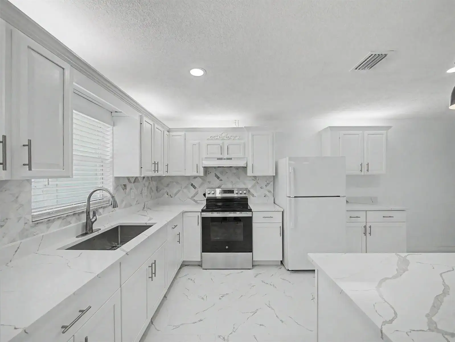 3961 SE DIXIE ROSS Street, Stuart FL 34997 photo 4