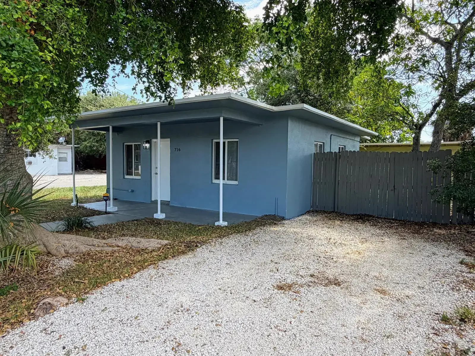 716 NW 17TH Avenue, Fort Lauderdale FL 33311 photo 2