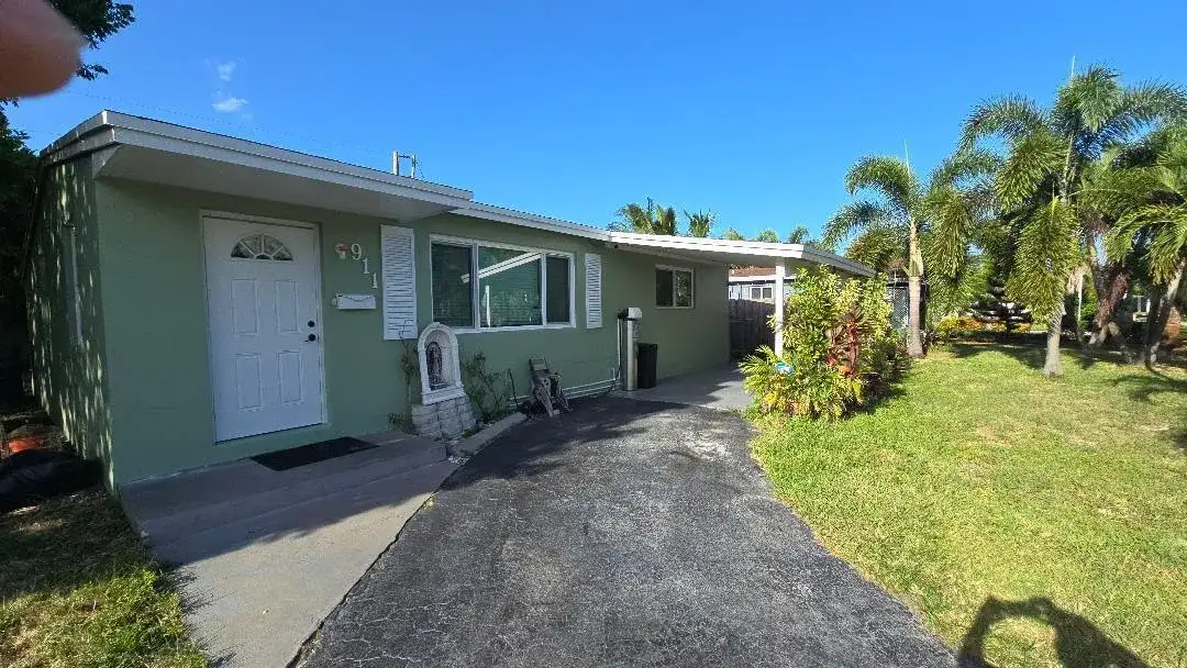 911 NE 58TH Street, Oakland Park FL 33334 photo 4