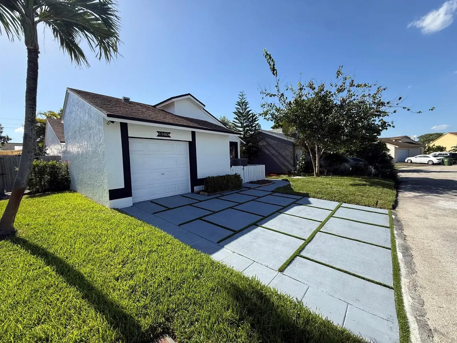 1160 SW 111th Avenue, Pembroke Pines FL 33025 photo 3