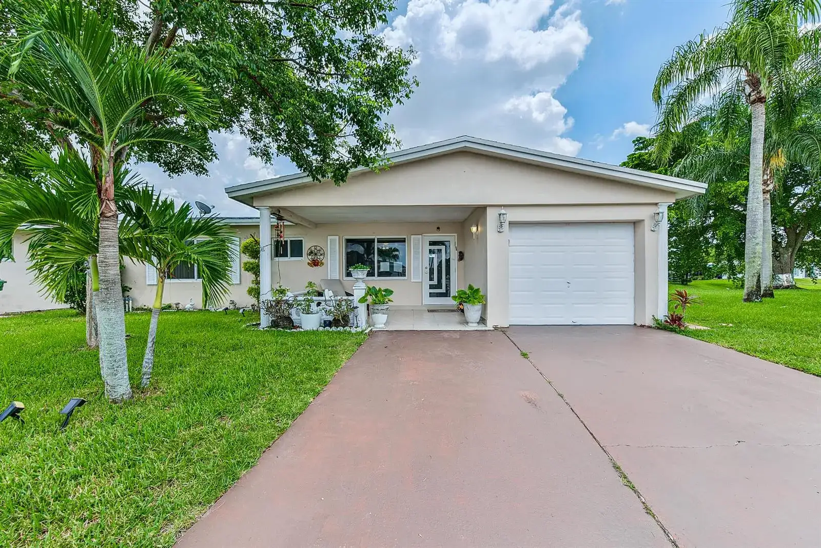 7190 NW 10TH Court, Margate FL 33063 photo 2