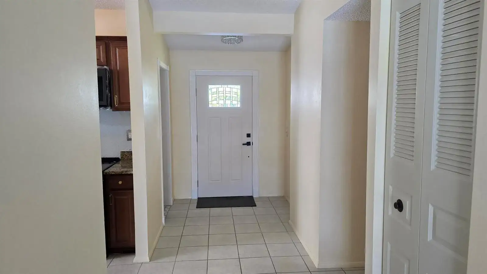 118 CAMBRIDGE Lane, Royal Palm Beach FL 33411 photo 4