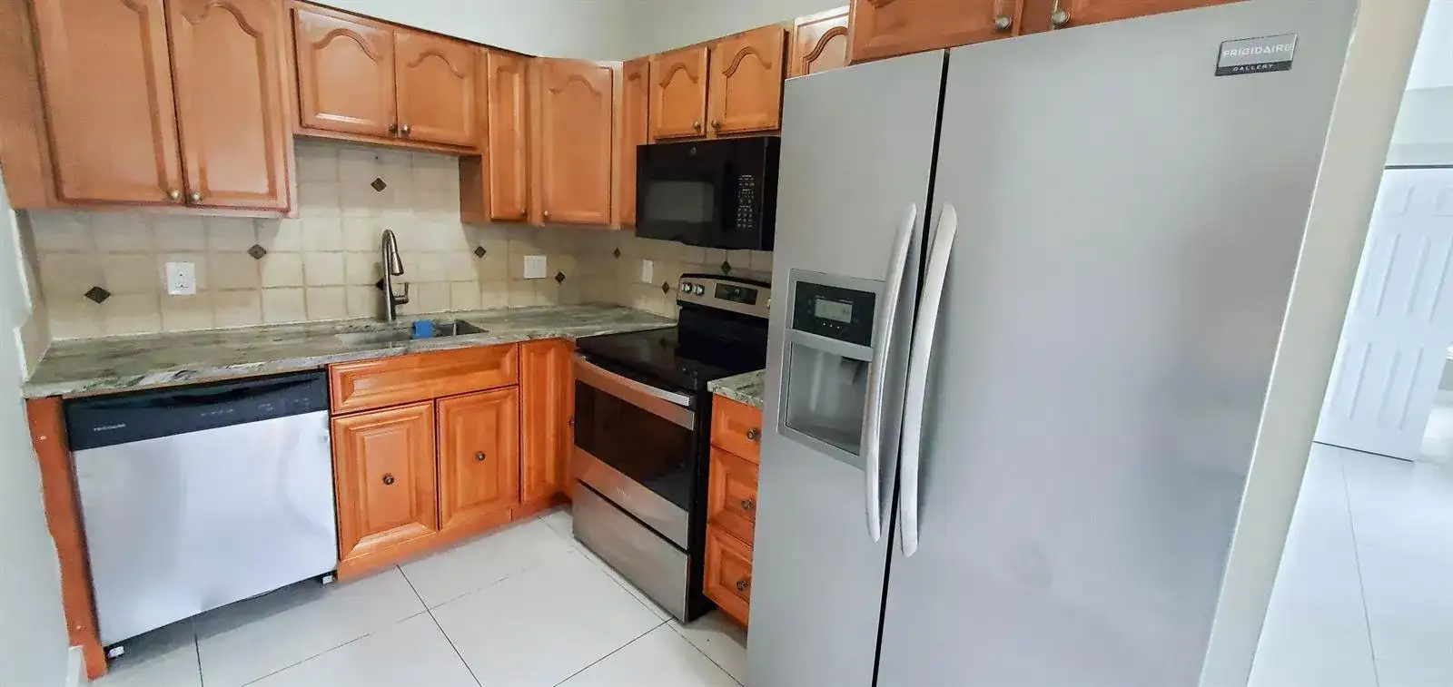 4398 NE 15TH Terrace, Pompano Beach FL 33064 photo 3