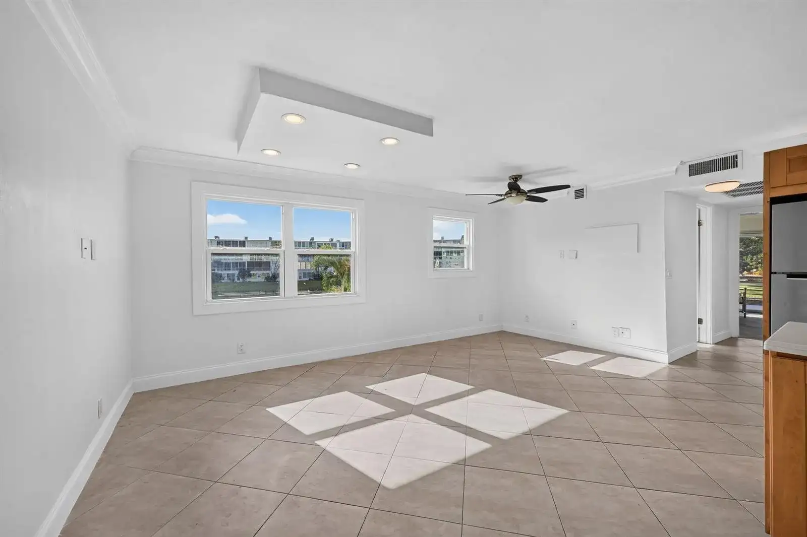 2044 Durham B, Deerfield Beach FL 33442 photo 5