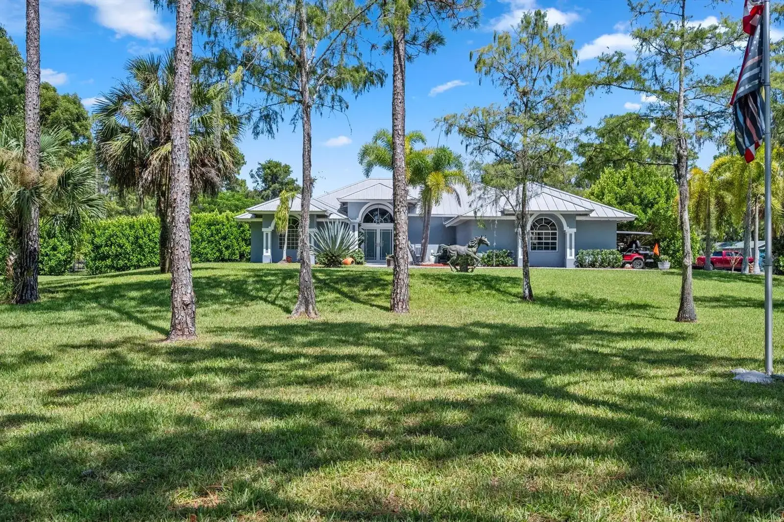 2558 Palm Deer Drive, Loxahatchee FL 33470 photo 2