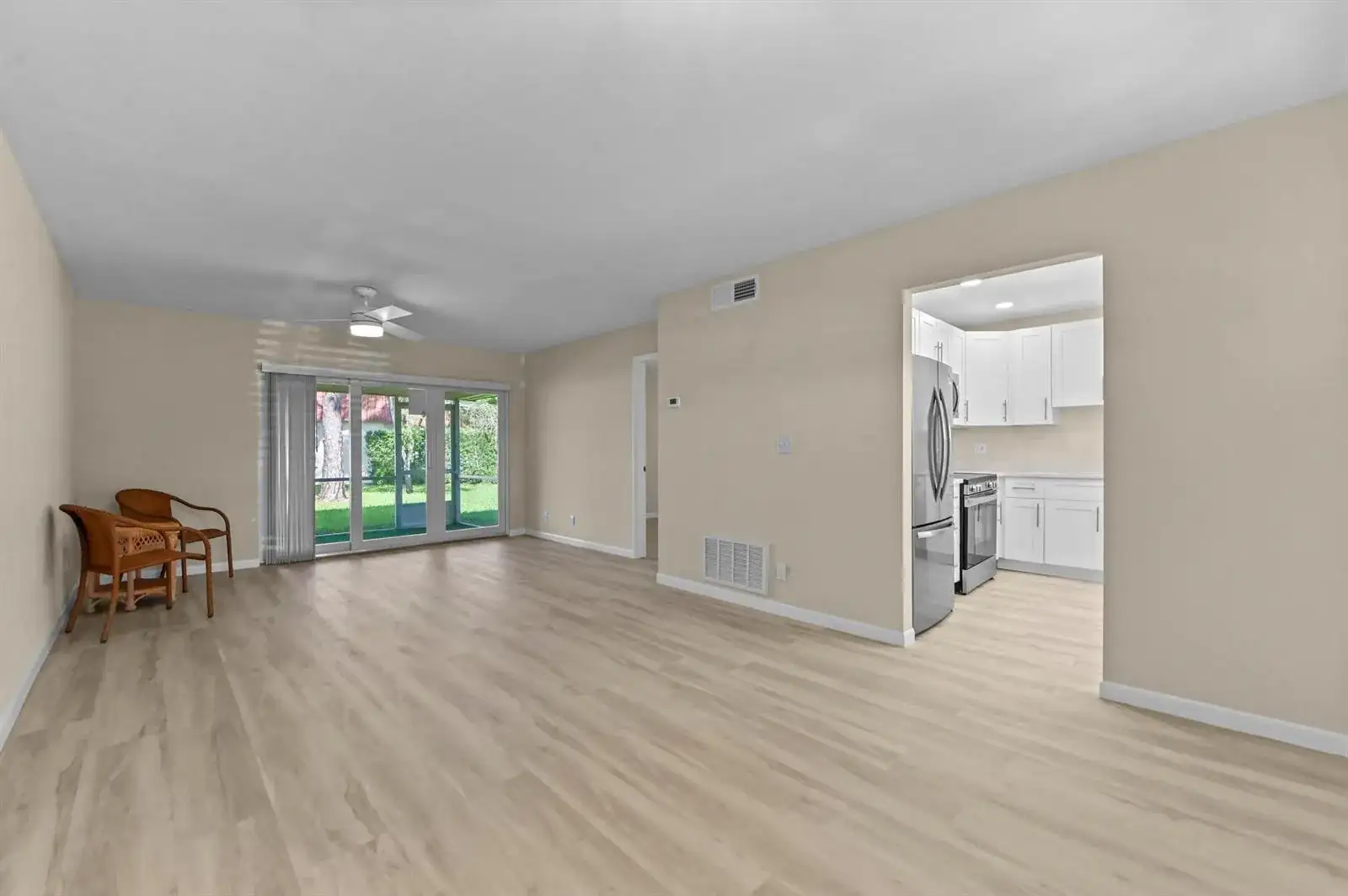 812 Salem Lane, Lake Worth FL 33467 photo 4