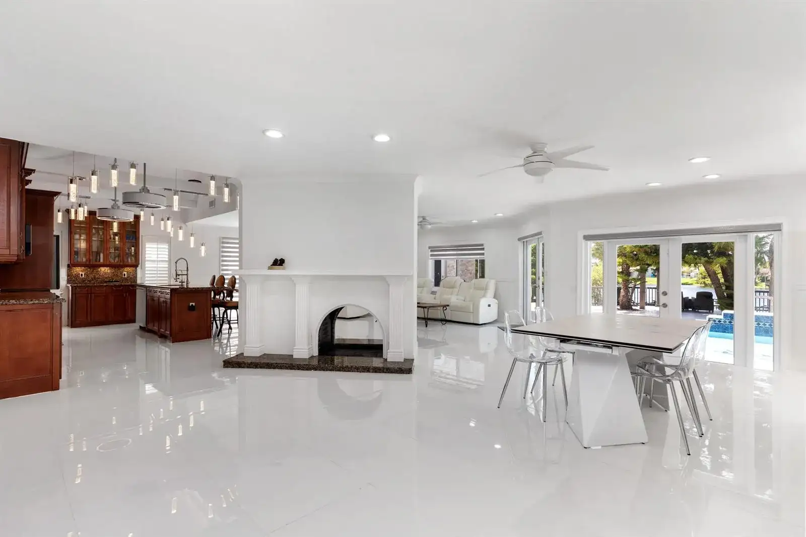 2557 SW 14TH Court, Deerfield Beach FL 33442 photo 5