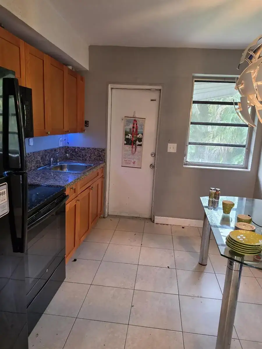 5926 TAFT Street, Hollywood FL 33021 photo 3