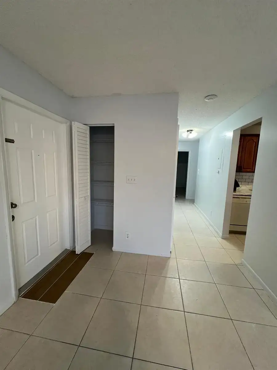 3211 SW 1ST Street, Deerfield Beach FL 33442 photo 5