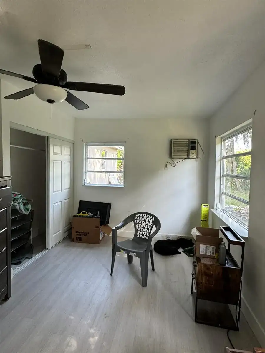 1624 BOARDMAN Avenue, West Palm Beach FL 33407 photo 4