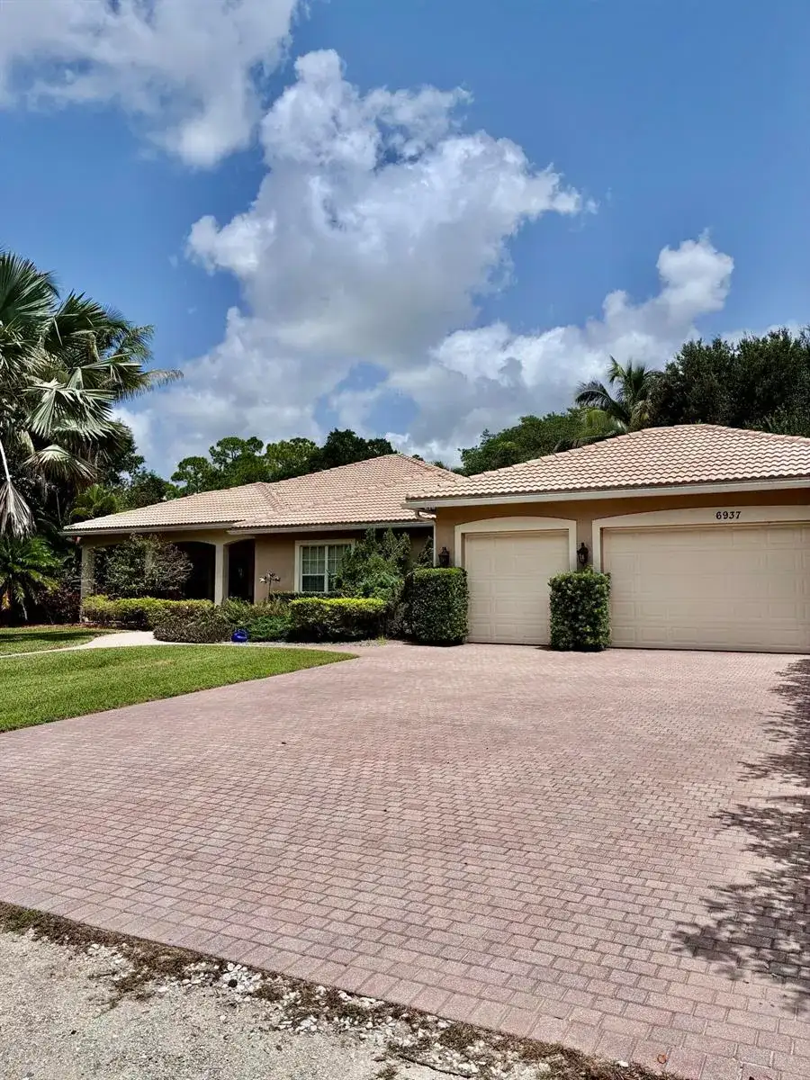 6937 MONMOUTH Road, West Palm Beach FL 33413 photo 3