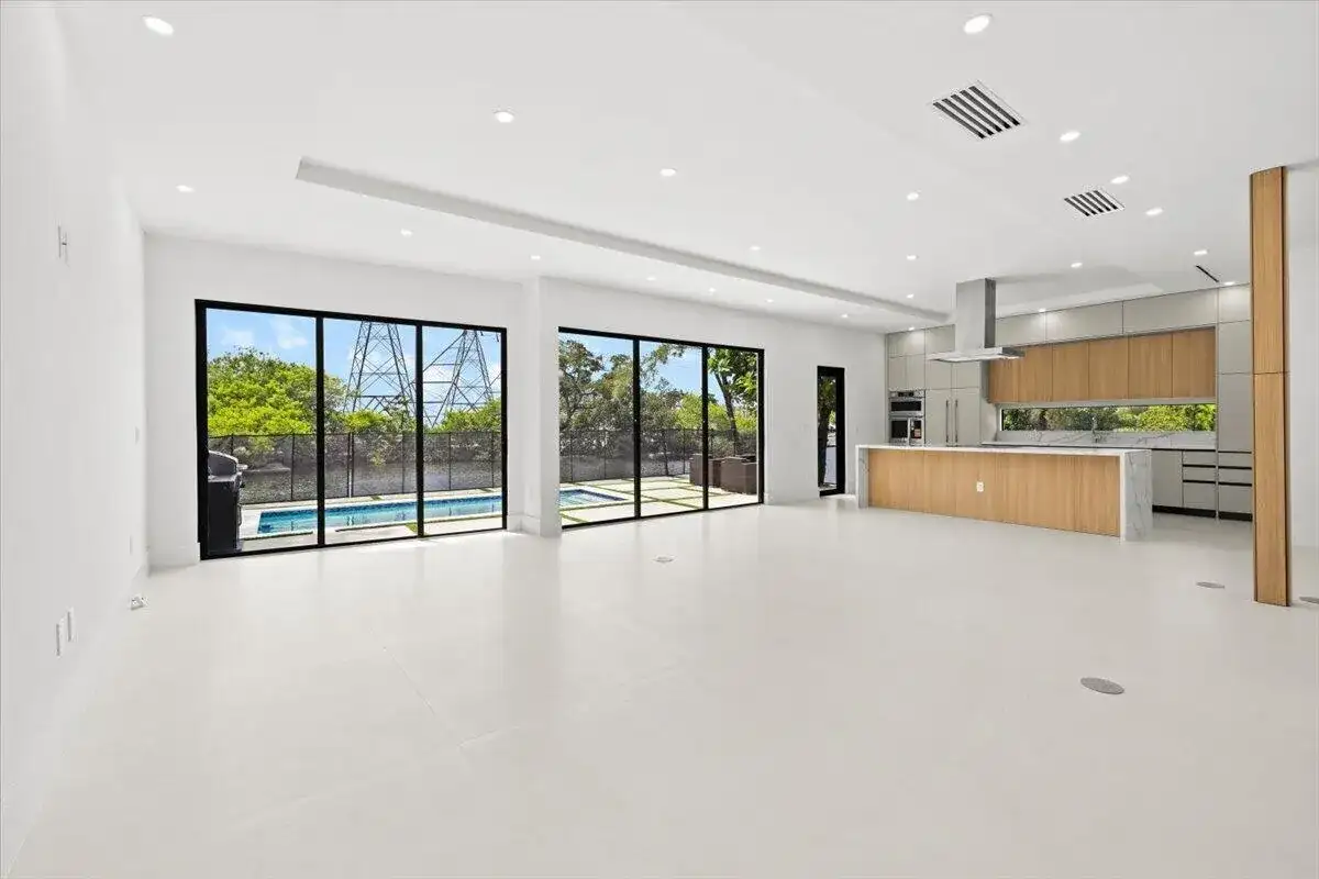 201 NW 14TH Way, Dania Beach FL 33004 photo 4