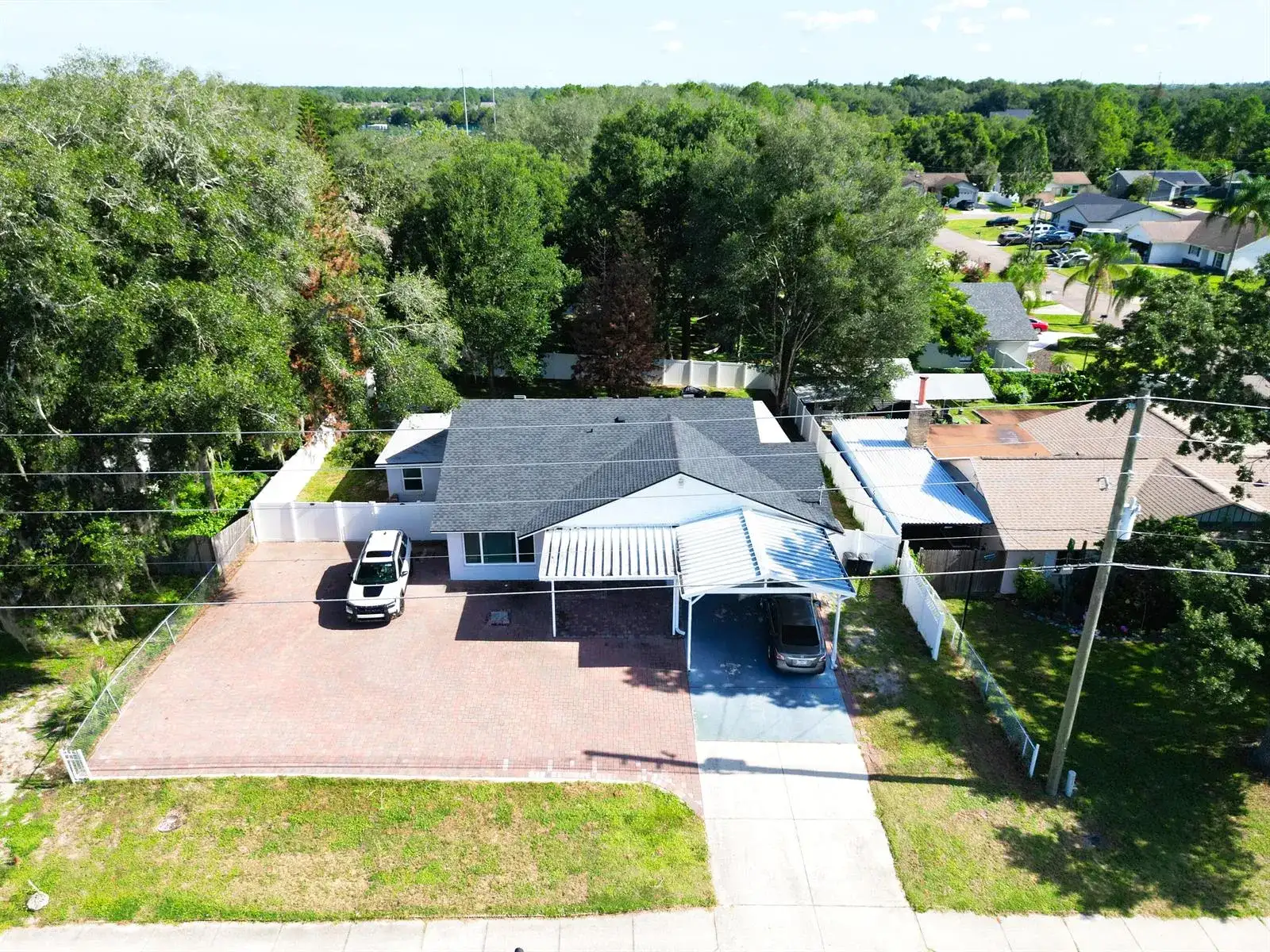 1915 E LAKE Drive, FL 32707 photo 2