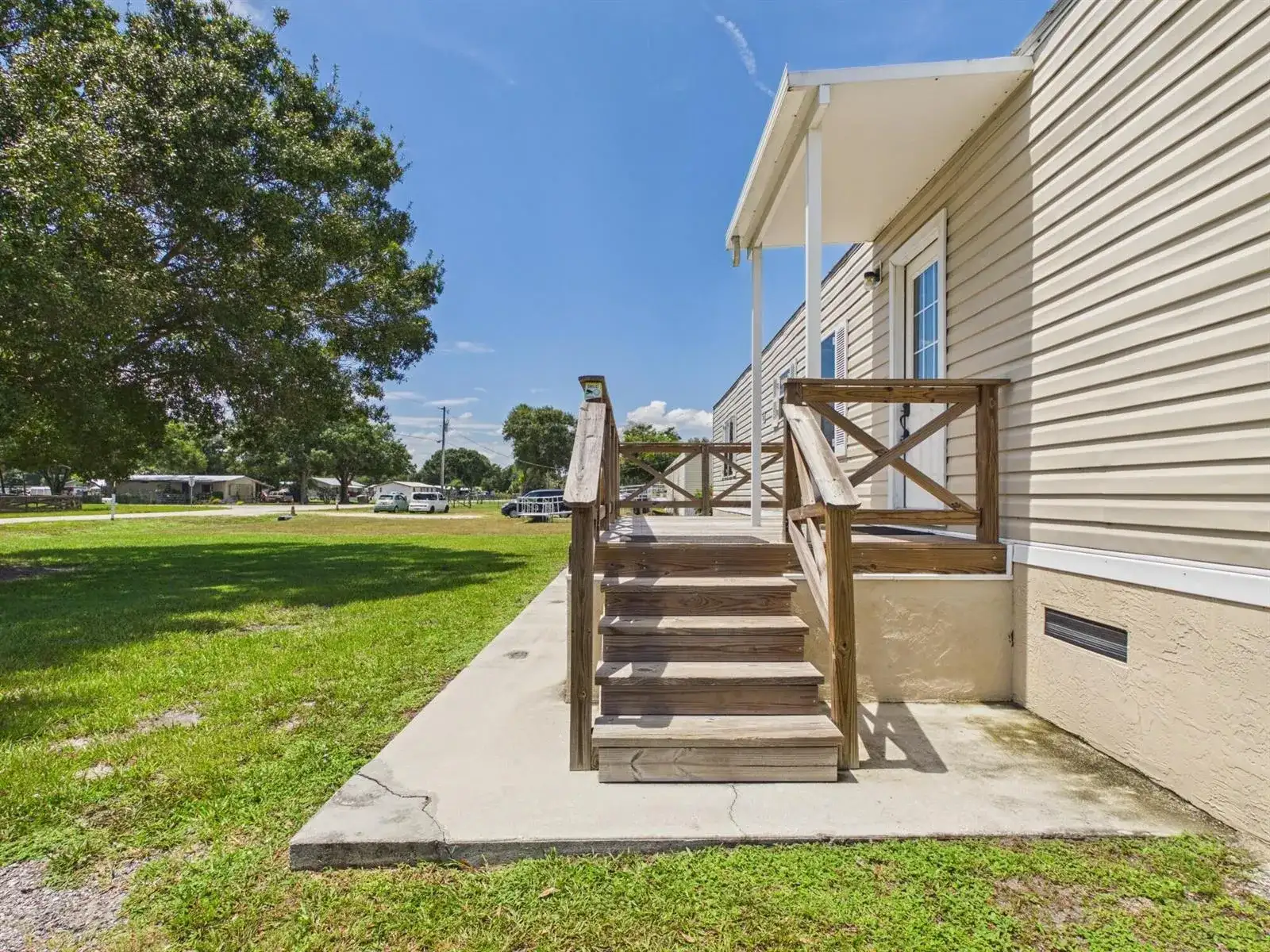 8615 SE 57th Drive, Okeechobee FL 34974 photo 3