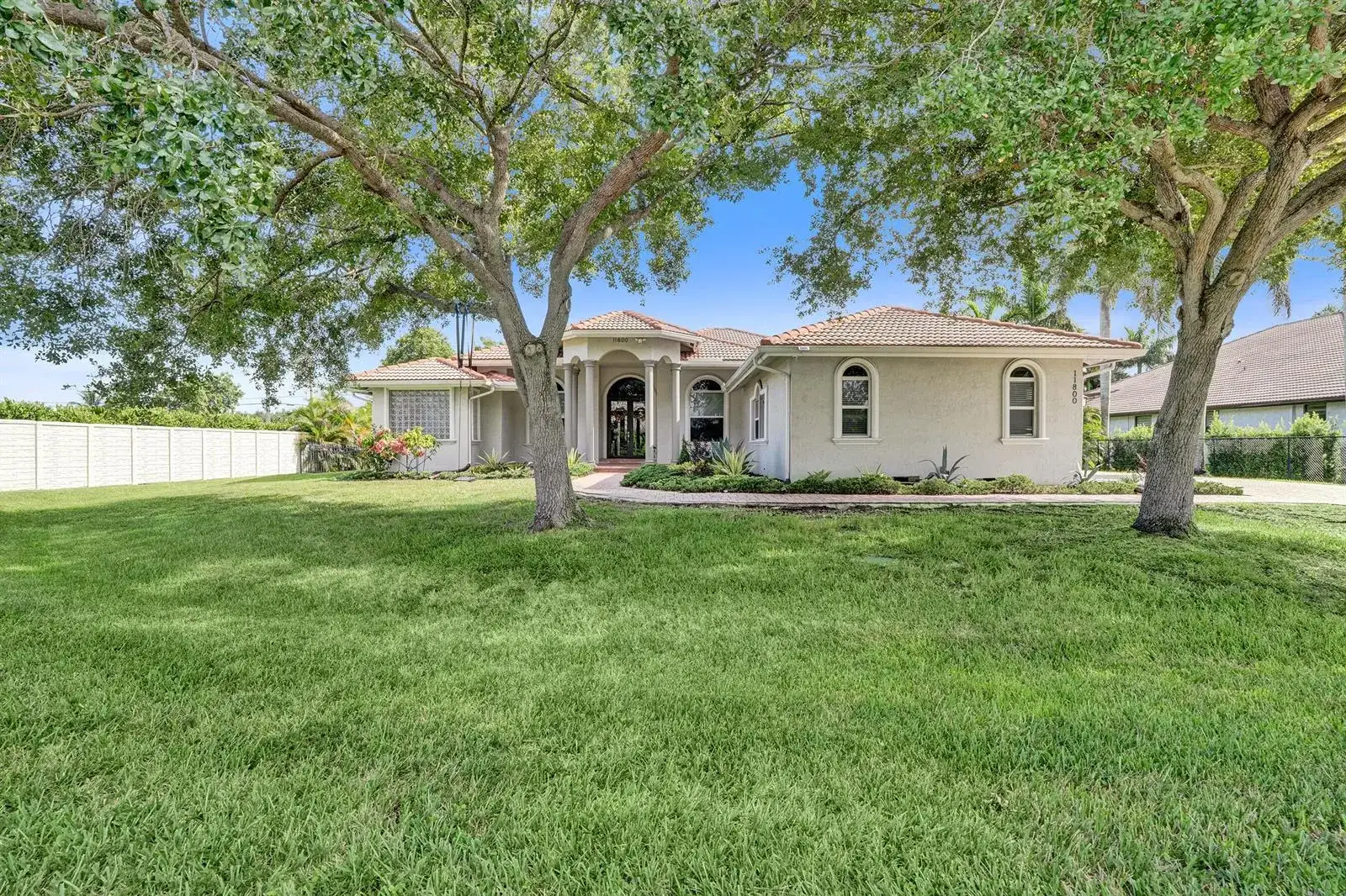 11800 NW 17TH Place, Plantation FL 33323 photo 3