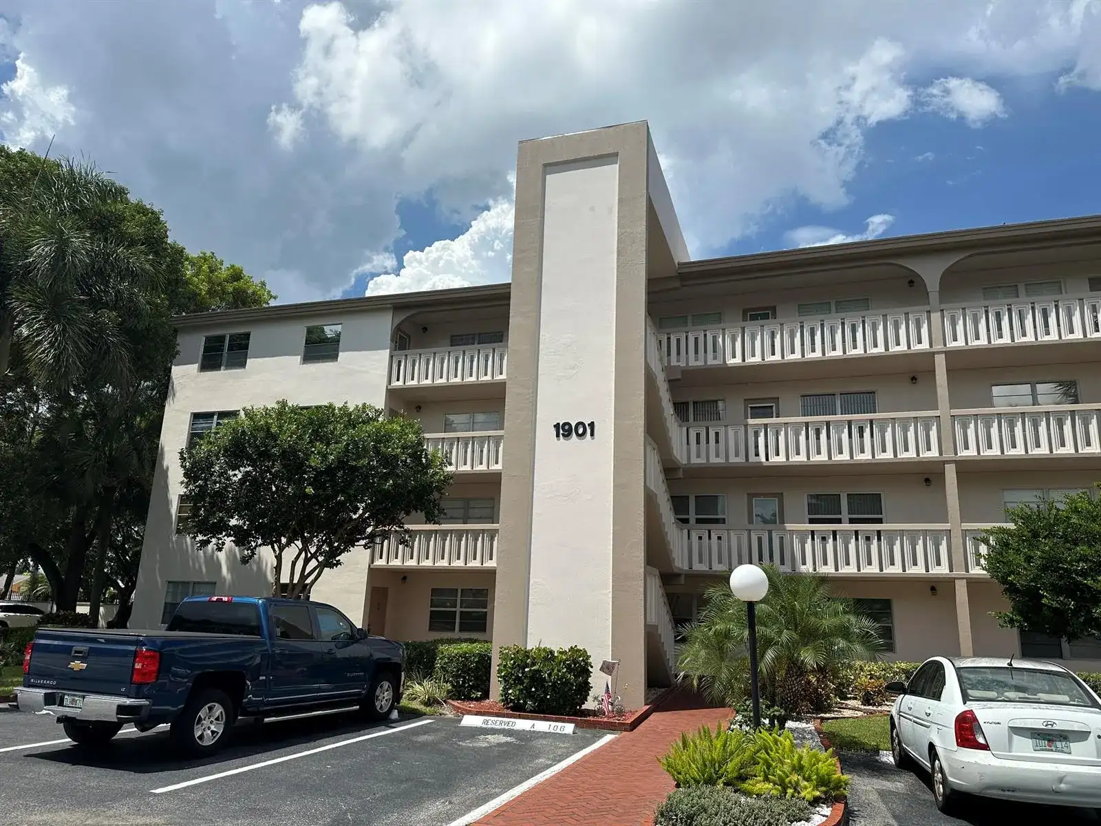 1901 Bermuda Circle # B1, Coconut Creek FL 33066 photo 2