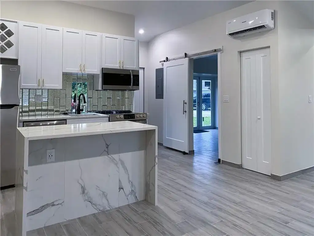 315 SW 7th Street # 2, Fort Lauderdale FL 33315 photo 2