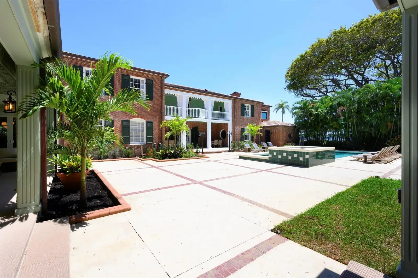 1125 N Flagler Drive, West Palm Beach FL 33401 photo 2