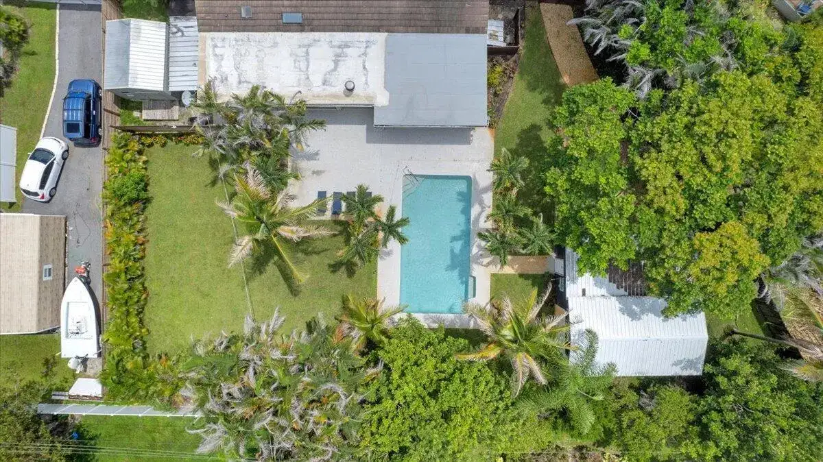 2488 NW South Manor Avenue, Stuart FL 34994 photo 4