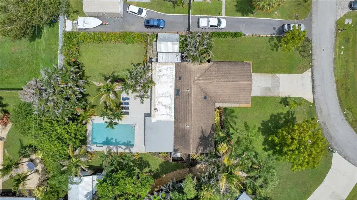 2488 NW South Manor Avenue, Stuart FL 34994 photo 5